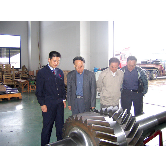 中國齒輪協(xié)會(huì)秘書長王聲堂視察天山重工